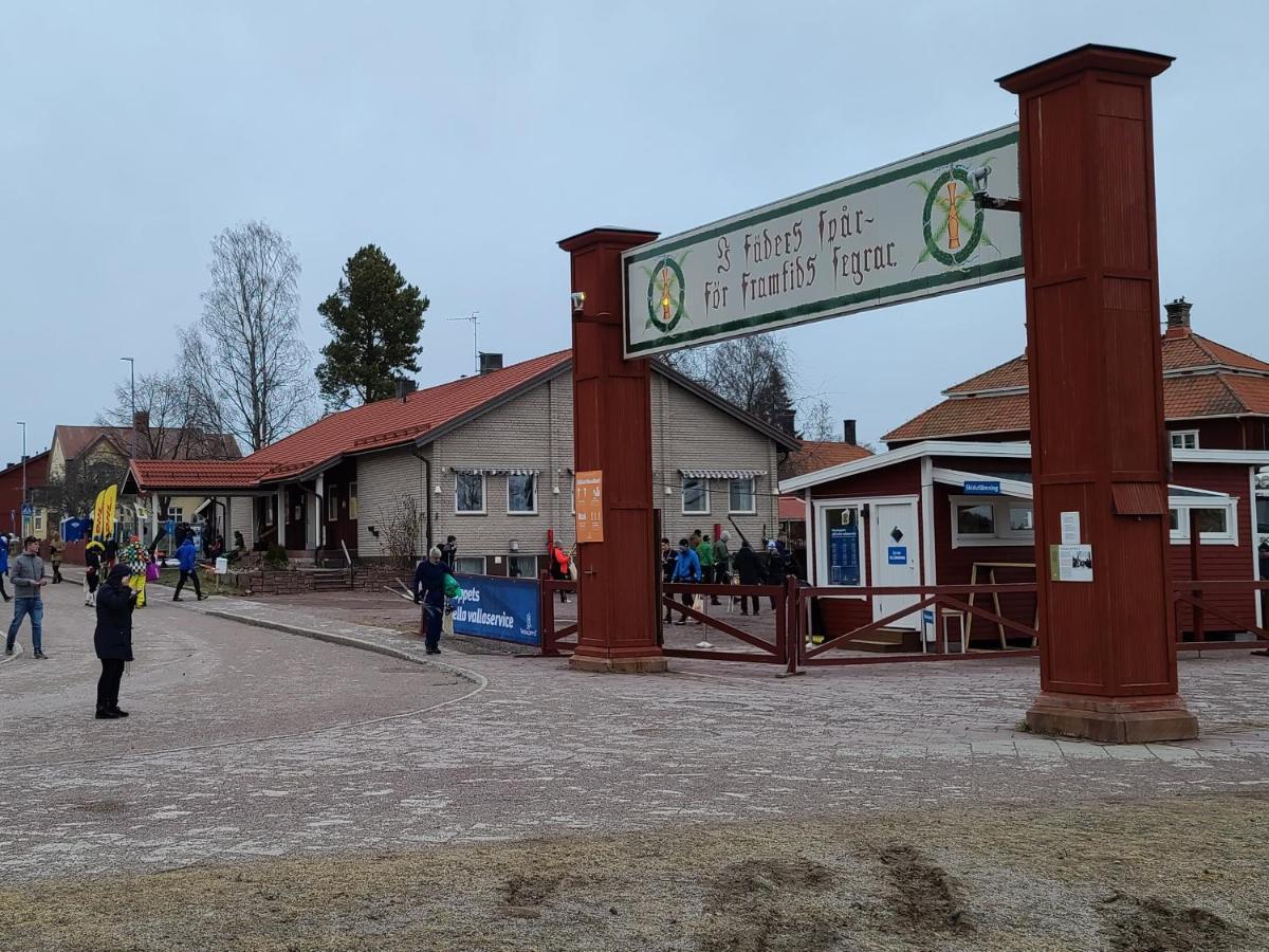 Vasaloppsmalet - Hostel Mora - Malkullans Vandrarhem ภายนอก รูปภาพ